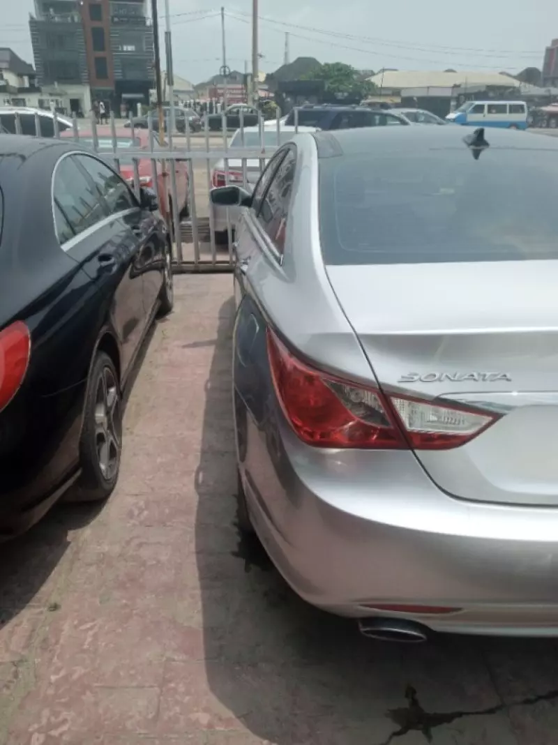 Hyundai Sonata - 2013