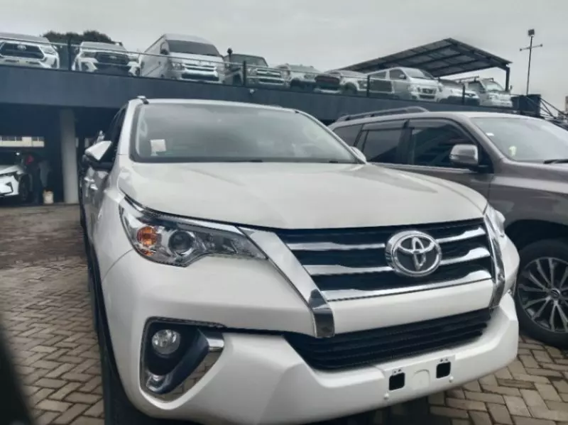 Toyota Fortuner   - 2019