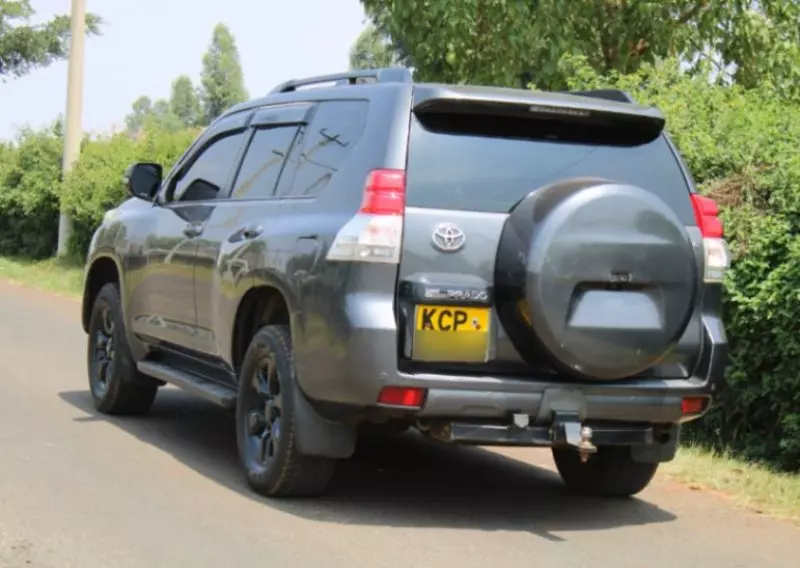 Toyota Landcruiser Prado   - 2011