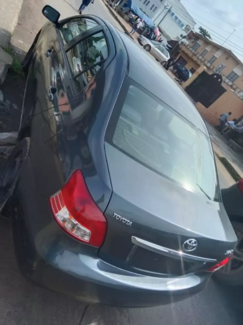Toyota Yaris   - 2008