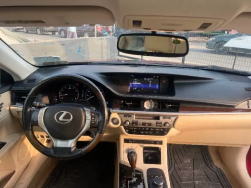 Lexus ES   - 2015