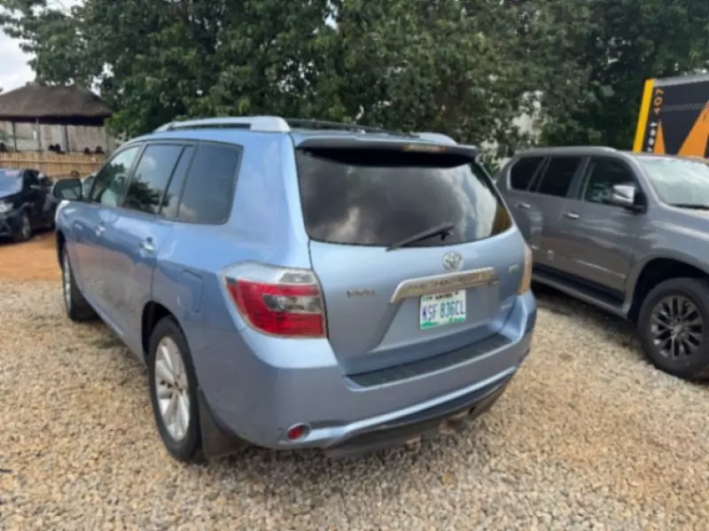 Toyota Highlander   - 2009