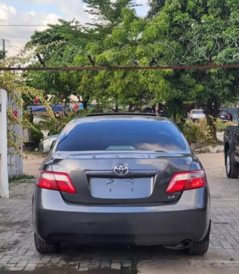 Toyota Camry   - 2007