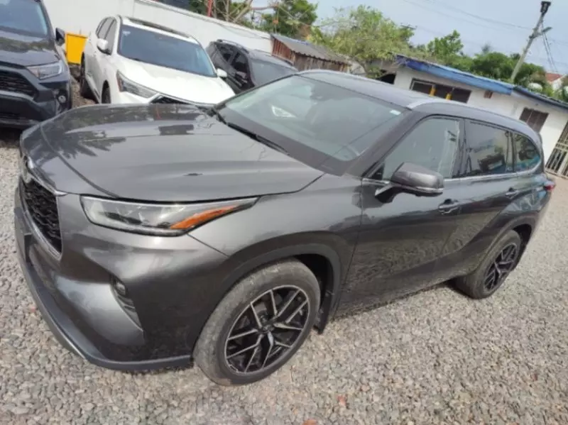 Toyota Highlander   - 2024