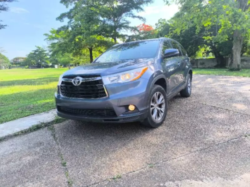Toyota Highlander   - 2014