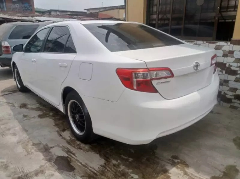 Toyota Camry   - 2012