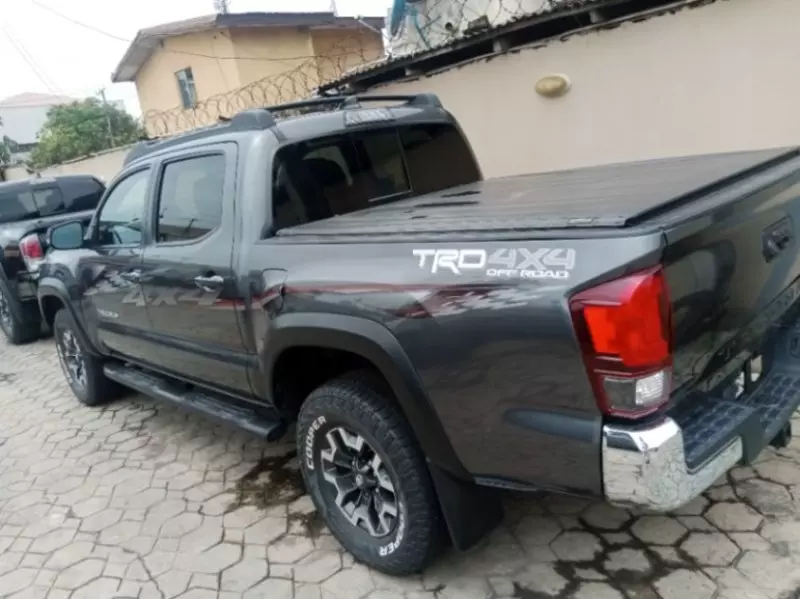 Toyota Tacoma   - 2019