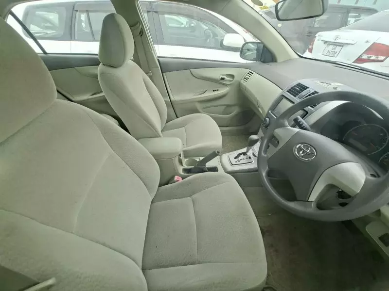 Toyota Axio    - 2012