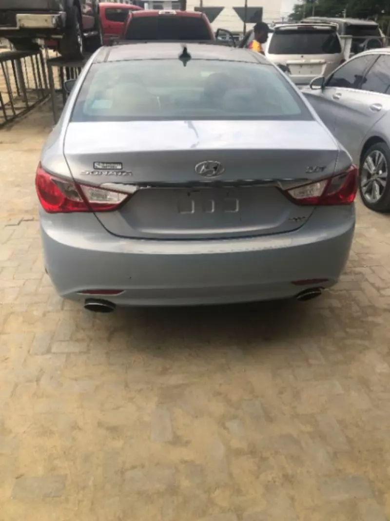 Hyundai SONATA 2,0L BVA / Cuir Luxury   - 2011