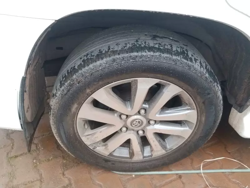 Toyota Landcruiser  V8   - 2016