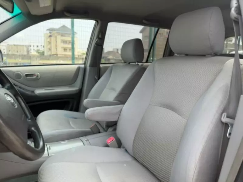 Toyota Highlander   - 2005