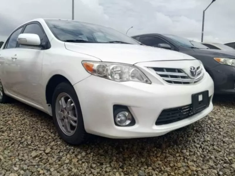 Toyota Corolla   - 2012