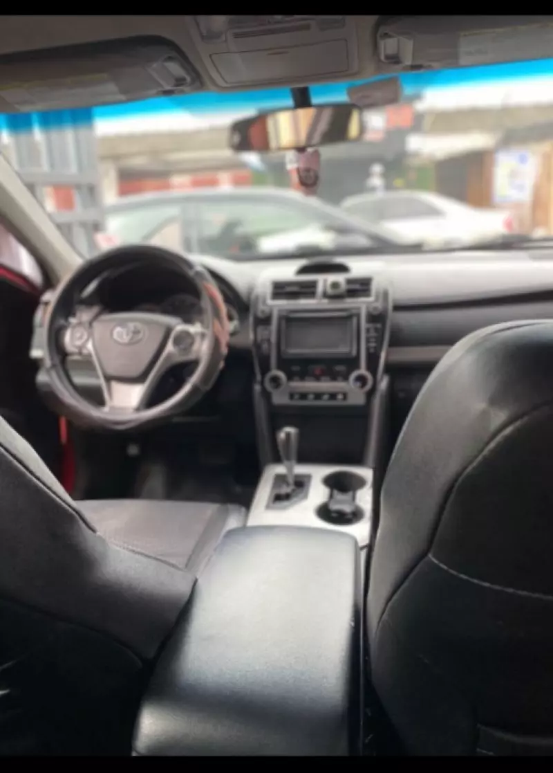 Toyota Camry   - 2012