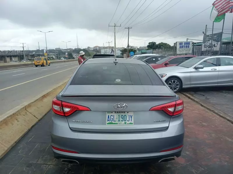 Hyundai Sonata   - 2016