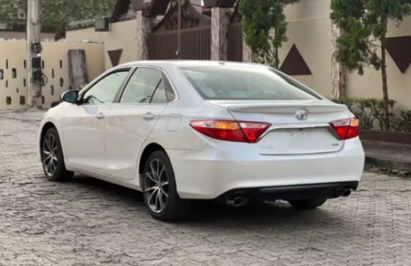 Toyota Camry   - 2015