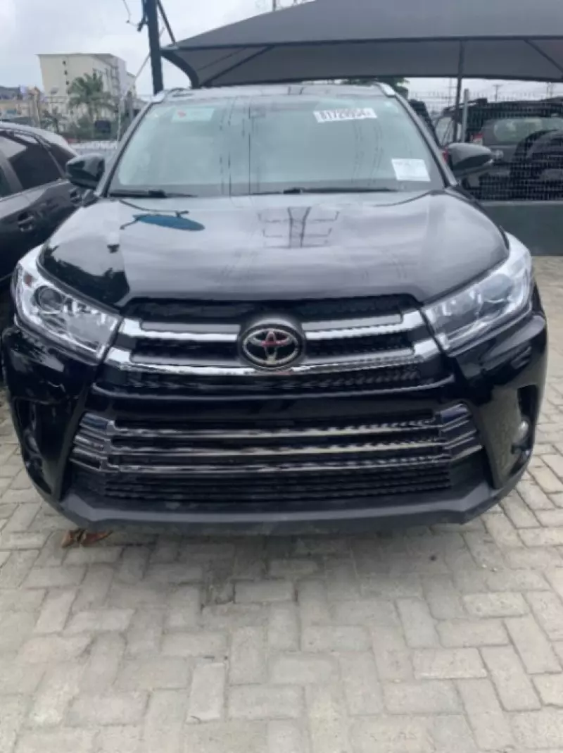 Toyota Highlander   - 2014
