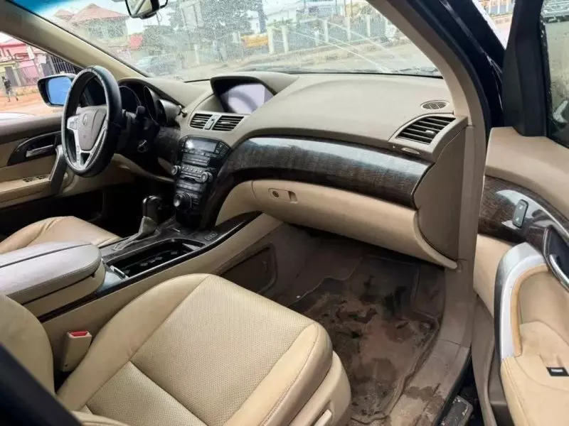 Acura MDX   - 2011