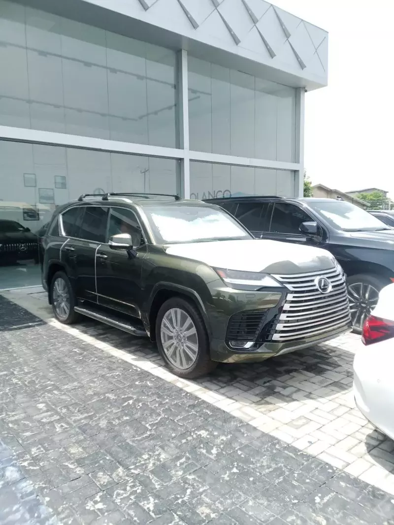 Lexus LX 570   - 2023