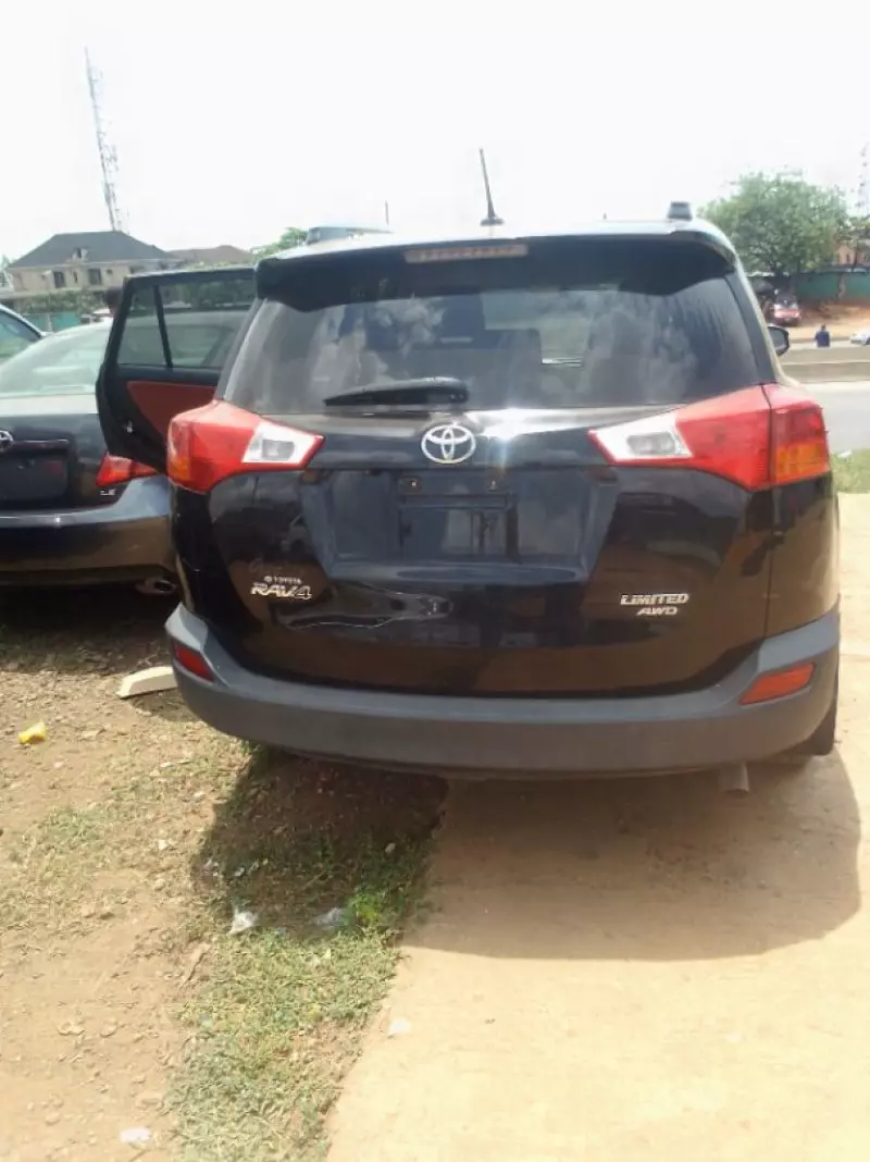 Toyota Rav4   - 2015