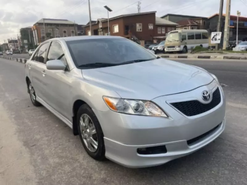 Toyota Camry   - 2007