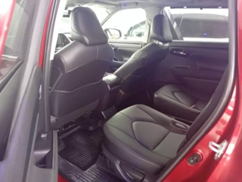Toyota Highlander   - 2021