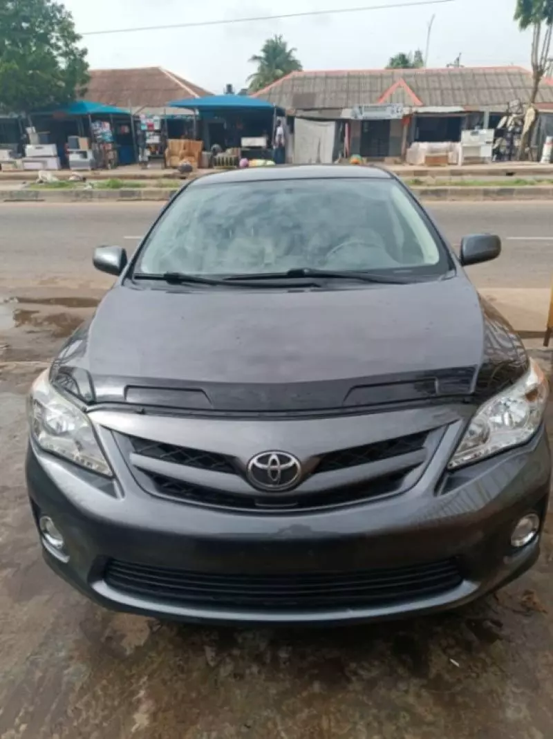 Toyota Corolla   - 2012