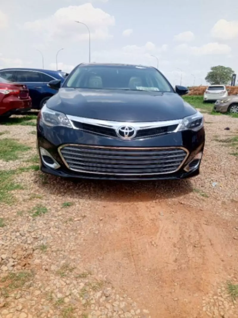 Toyota Avalon   - 2014