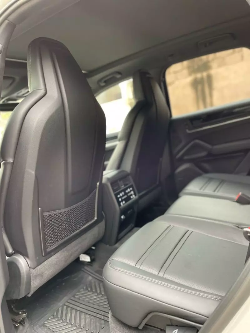 PORSCHE Cayenne   - 2024
