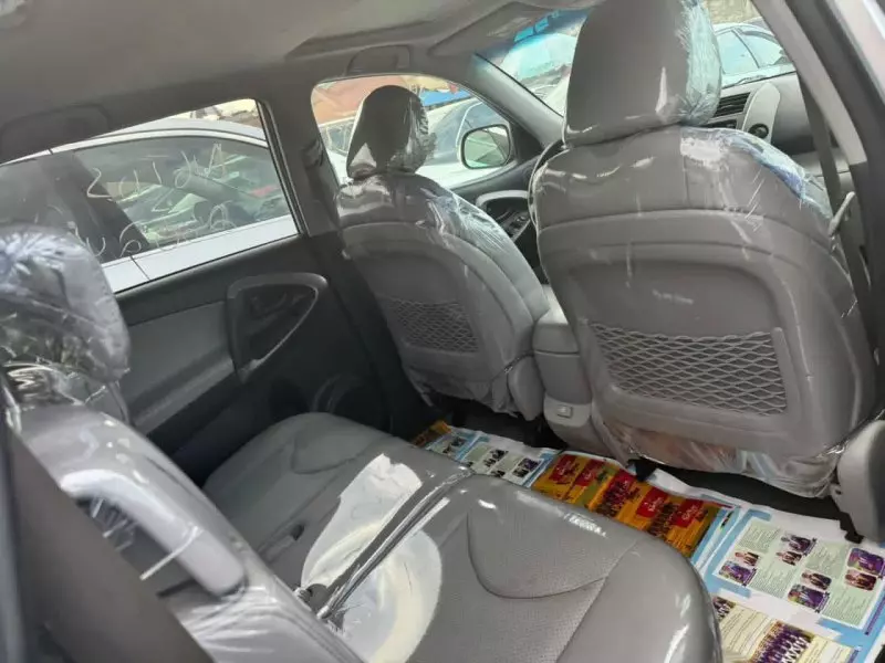 Toyota RAV 4   - 2009