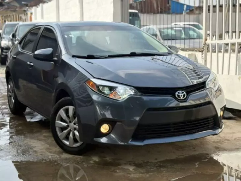 Toyota Corolla   - 2016