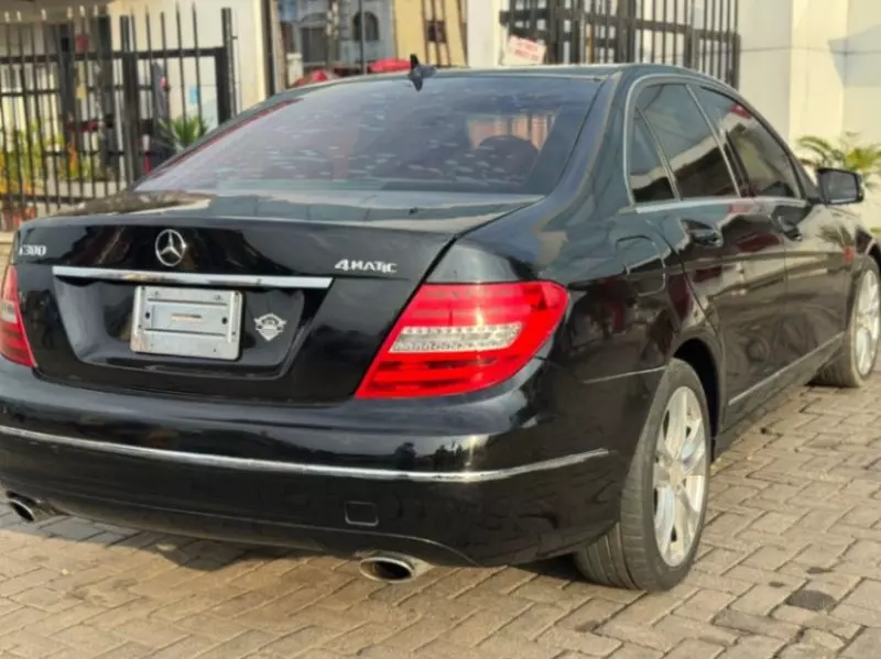 Mercedes-Benz C 300   - 2013