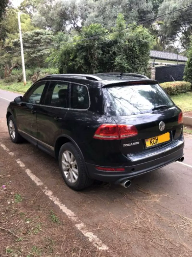 Volkswagen Touareg   - 2012