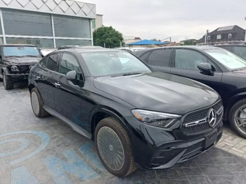 Mercedes-Benz GLC 300   - 2025