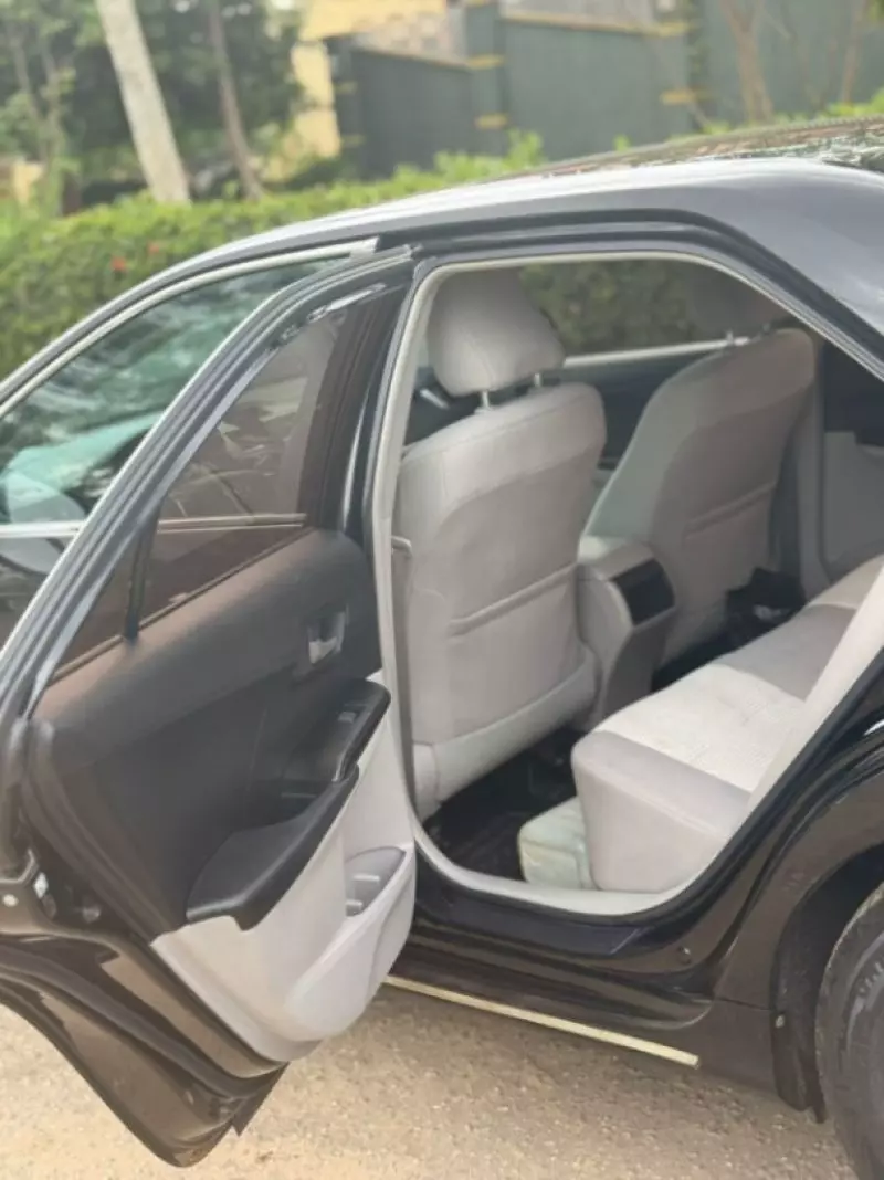 Toyota Camry   - 2012