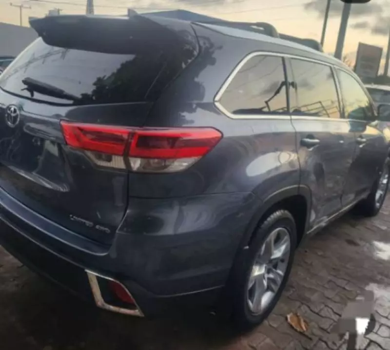 Toyota Highlander - 2017