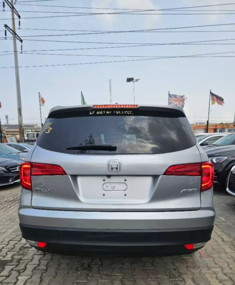 Honda Pilot   - 2016