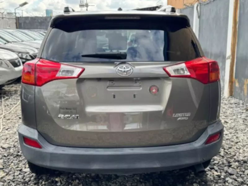 Toyota RAV 4   - 2014