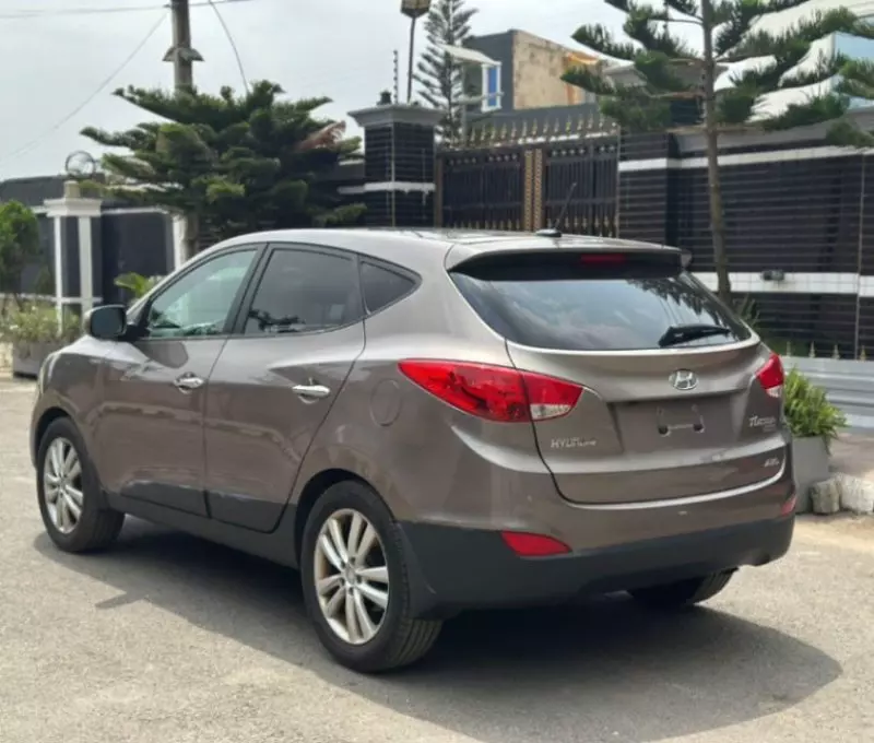 Hyundai Tucson   - 2012