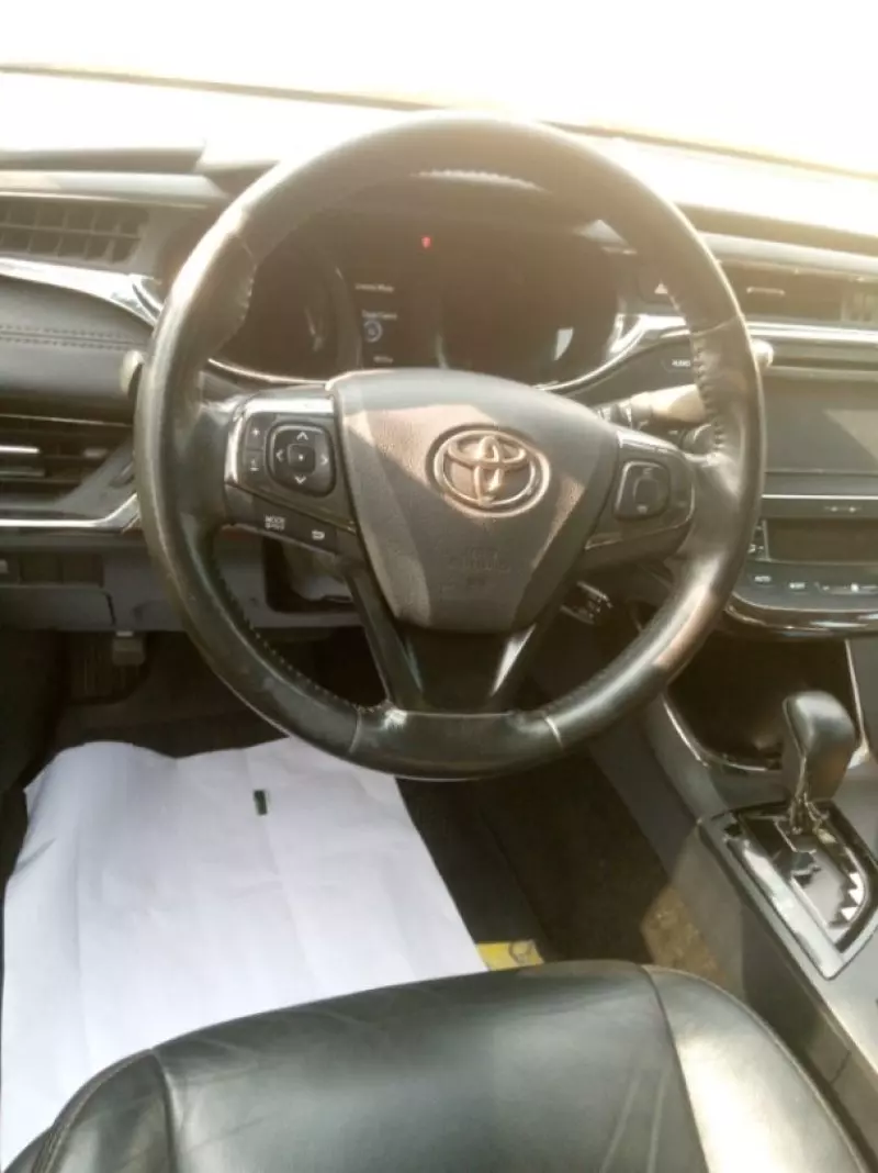 Toyota Avalon   - 2014