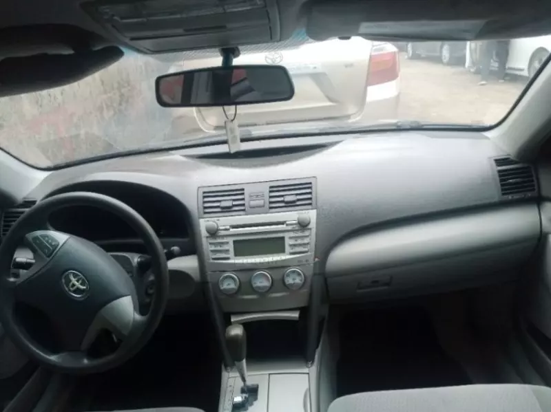 Toyota Camry   - 2011