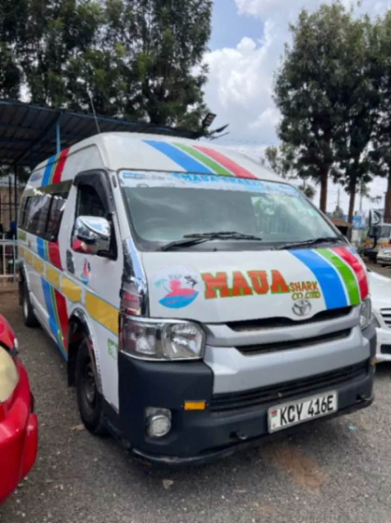 Toyota Hiace   - 2012