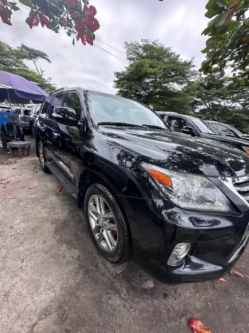Lexus LX 570   - 2016