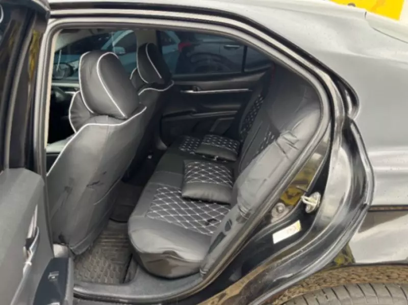 Toyota Camry   - 2018