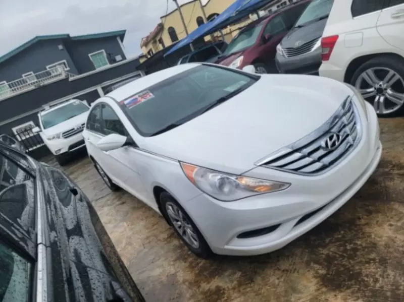 Hyundai Sonata - 2011