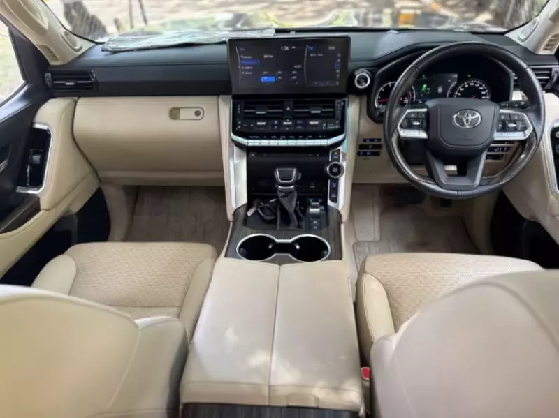 Toyota Landcruiser 300   - 2021