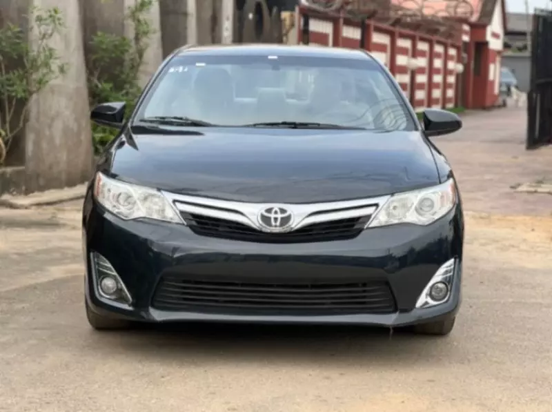 Toyota Camry   - 2014