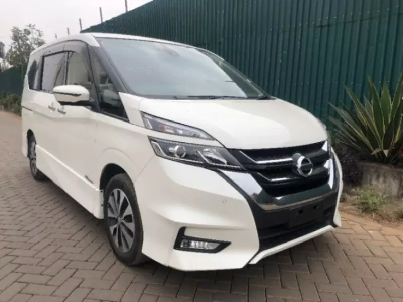 Nissan Serena Hybrid    - 2018