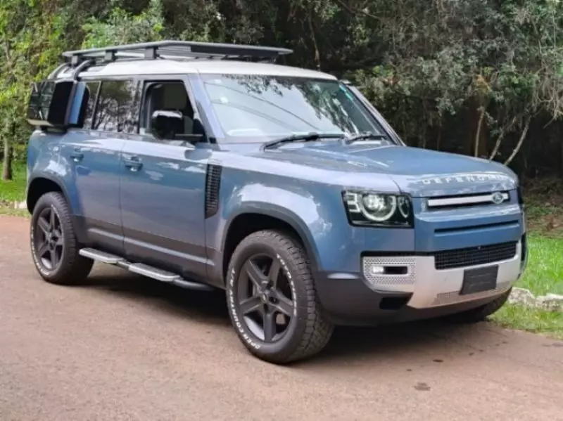 Land Rover Defender   - 2021