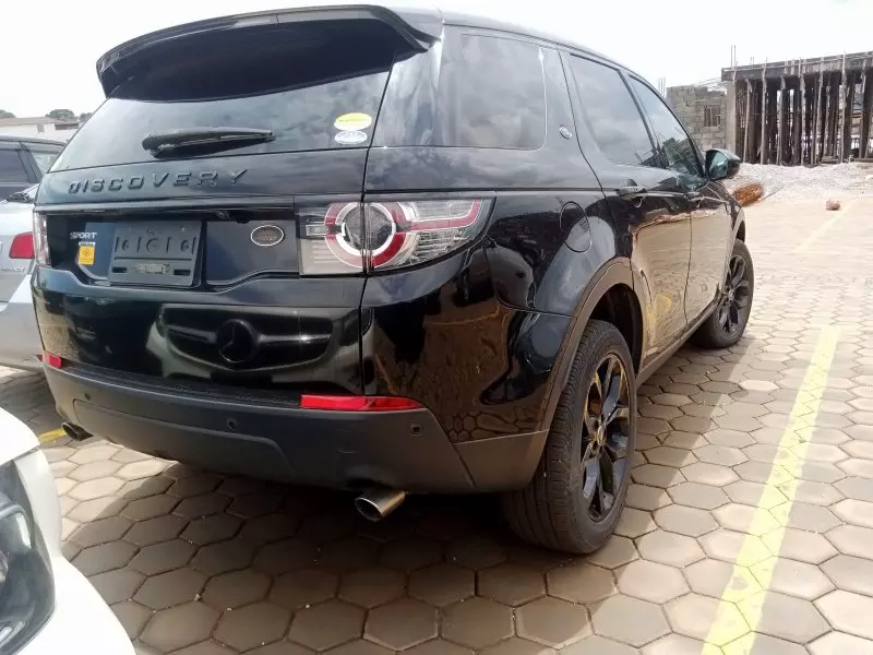 Land Rover Discovery   - 2015