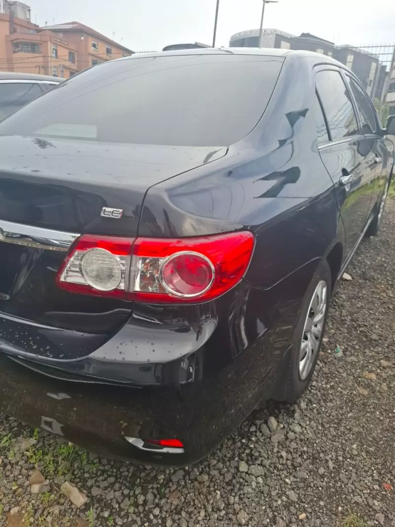 Toyota Corolla   - 2011